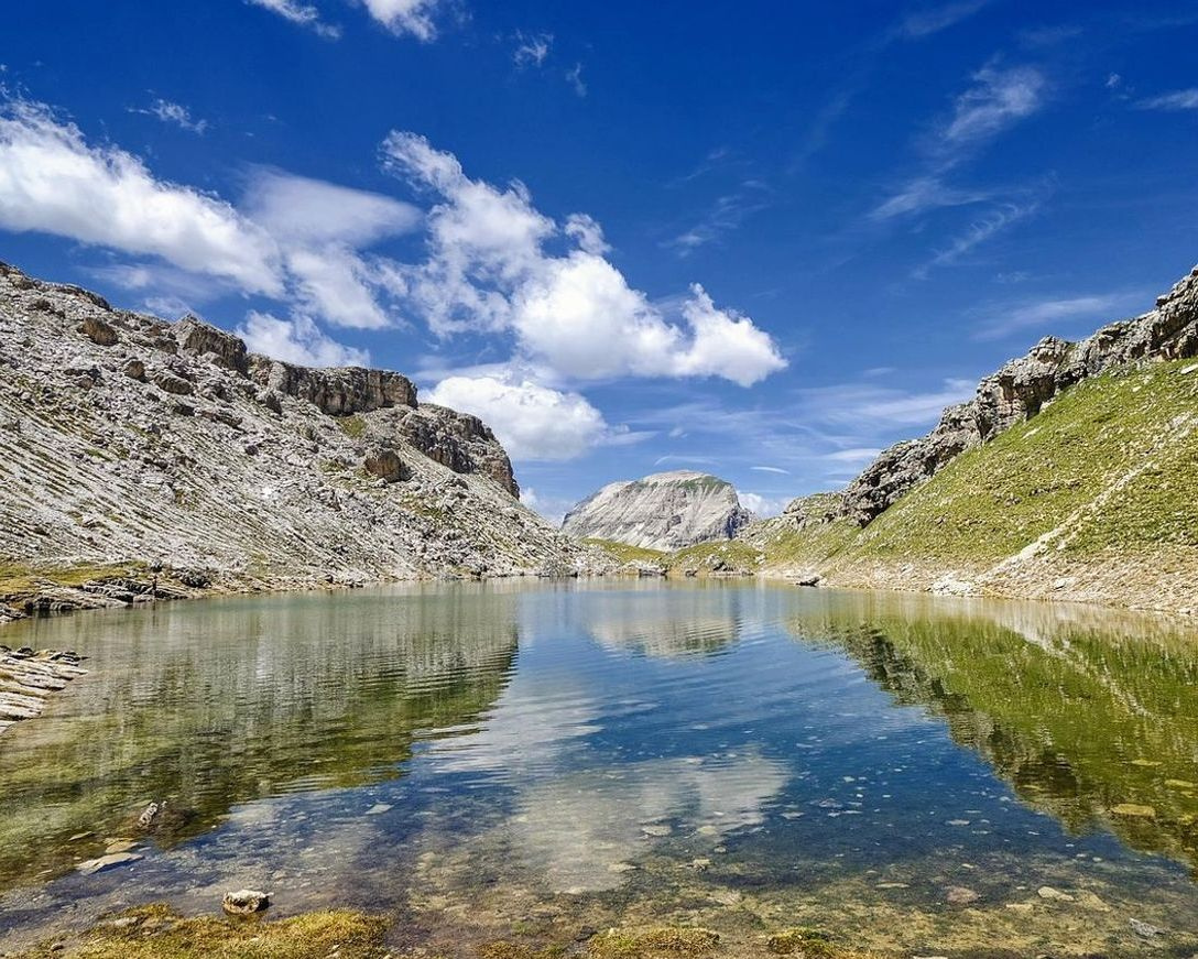 Ribiči na planinskom jezeru